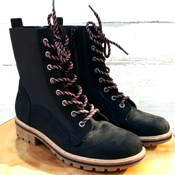 NWOT SM NEW YORK SPRUCE BOOTS - Picture 2 of 10